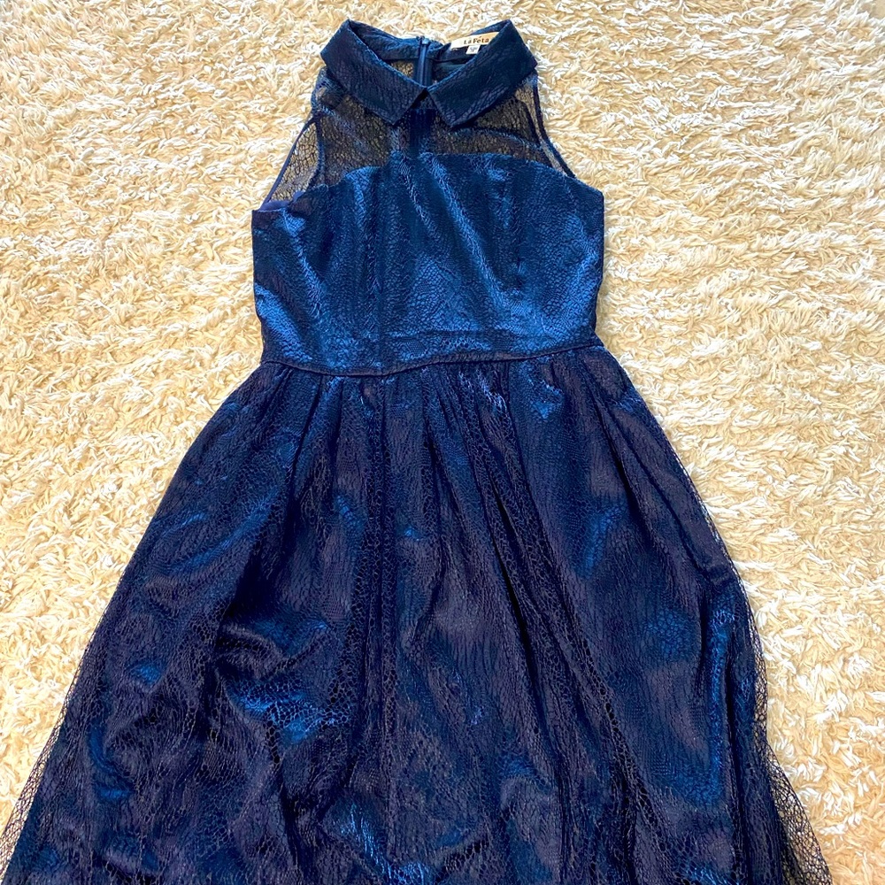 Navy blue dress! Great for prom or dance🕺